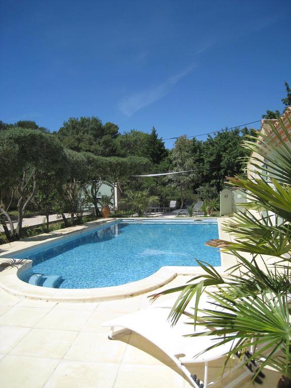 Le Clos Olives Comps  الغرفة الصورة